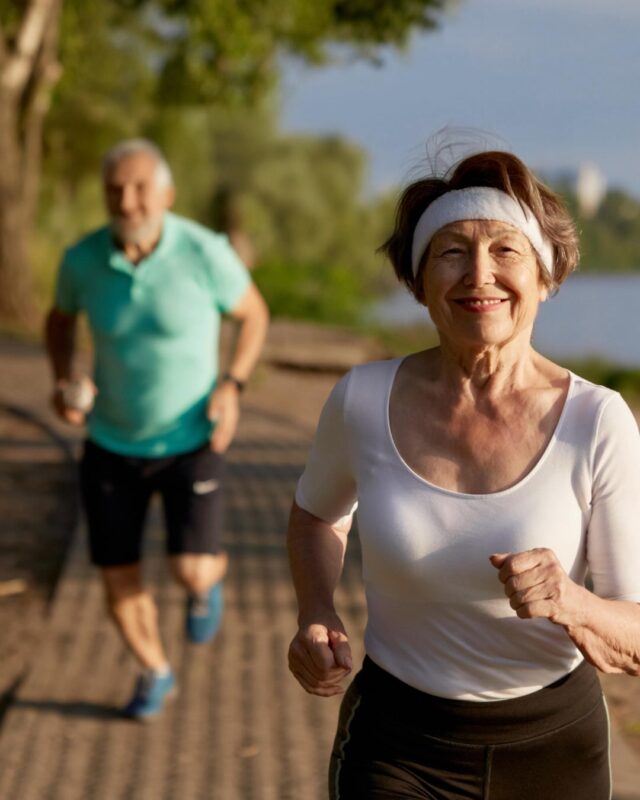 🏃‍♂️ Mit Hörgeräten joggen gehen? Kein Problem!

Moderne Hörgeräte sitzen sicher und stabil – auch bei intensiven Workouts. 💪
Für zusätzlichen Halt und Schutz vor Schweiß kann zum Beispiel ein Stirnband oder eine Mütze helfen.

👉 So bleiben Sie aktiv, konzentriert und hören weiterhin alles, was wichtig ist.

Möchten Sie auch beim Sport optimal hören?
Lassen Sie sich gerne zu sportgerechten Hörlösungen in einer unserer Filialen beraten. 🤝

#HörgerätImSport #JoggenMitHörgerät #AktivBleiben #Hörkomfort #HesselbachHörakustik #IhrpersönlicherHörakustiker #HörakustikRuhrgebiet #BesserHören #Hörberatung #Hörakustik #Hörgeräte #Hörsysteme #Iserlohn #Schwerte #Unna #Fröndenberg #Hemer #Wetter